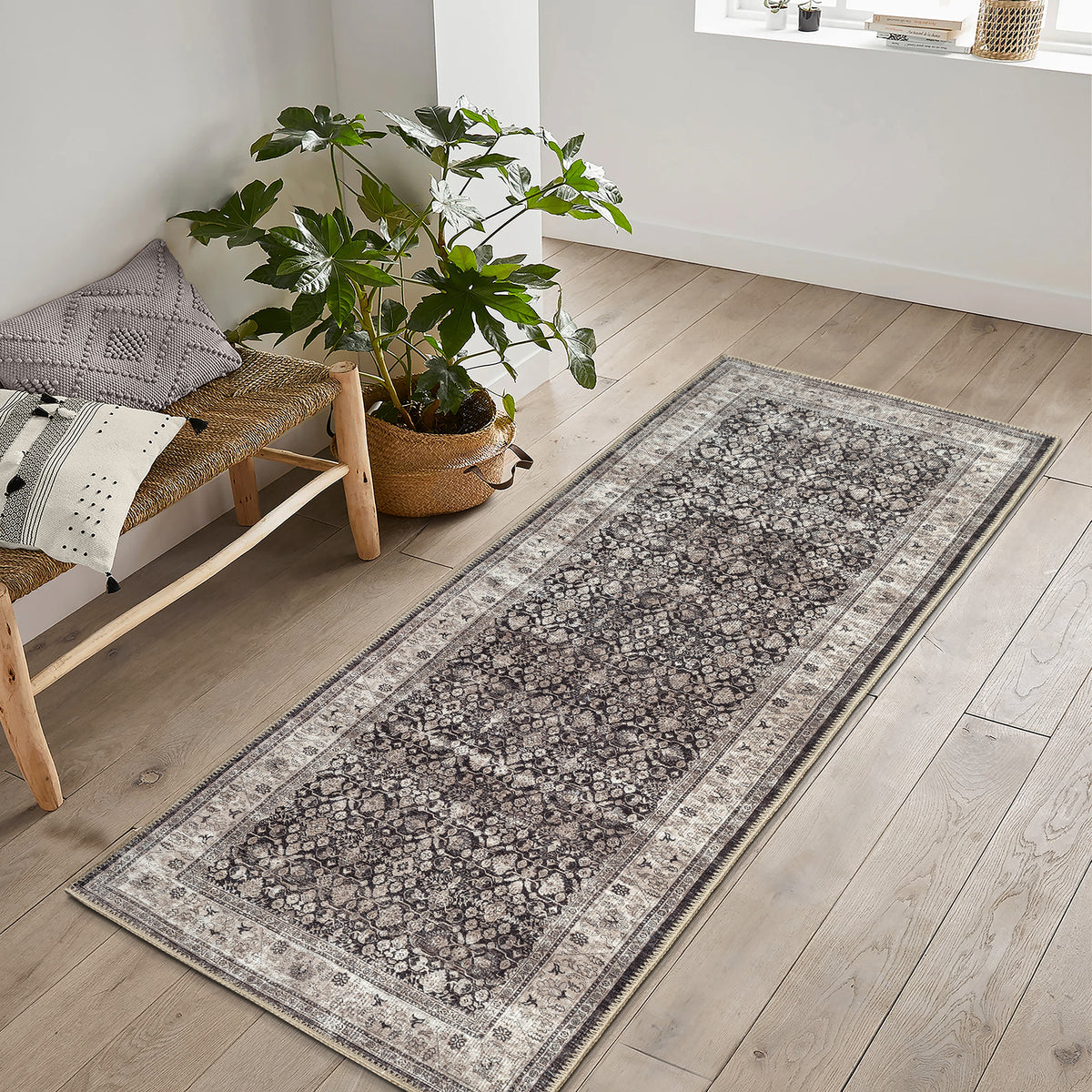 Ionia IO-61 Traditional Bordered Charcoal and Beige Rug