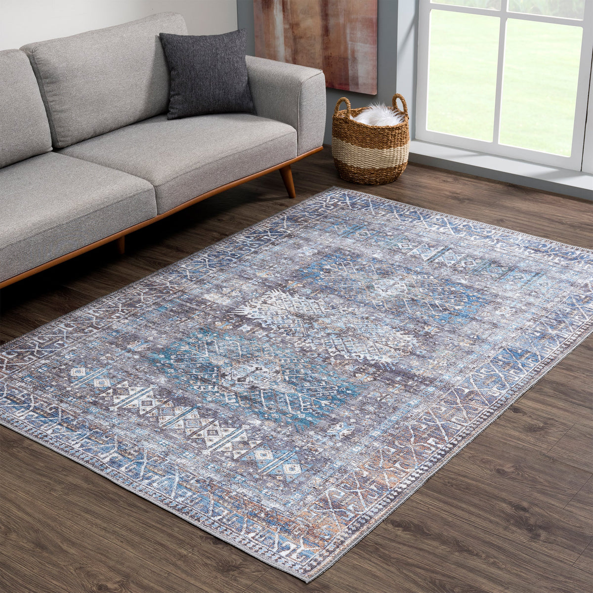 Ionia IO-04 Traditional Washable Rug