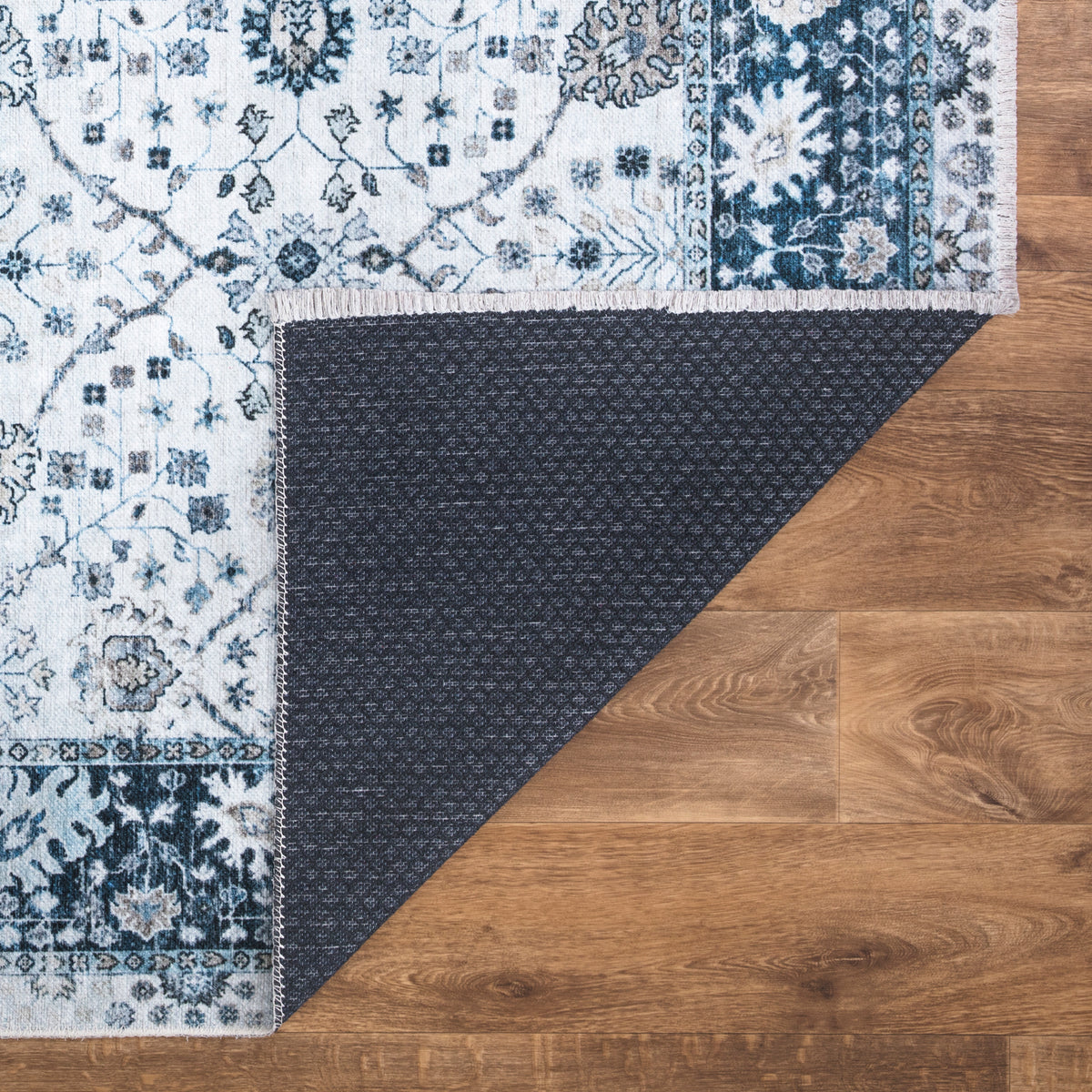 Caria CR-38 Traditional Bordered Blue Rug