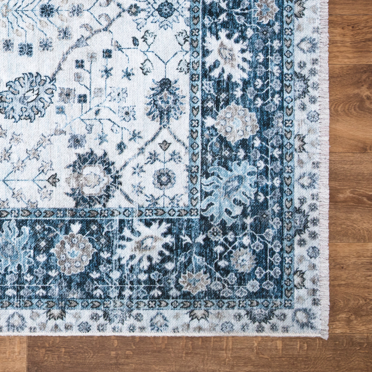 Caria CR-38 Traditional Bordered Blue Rug