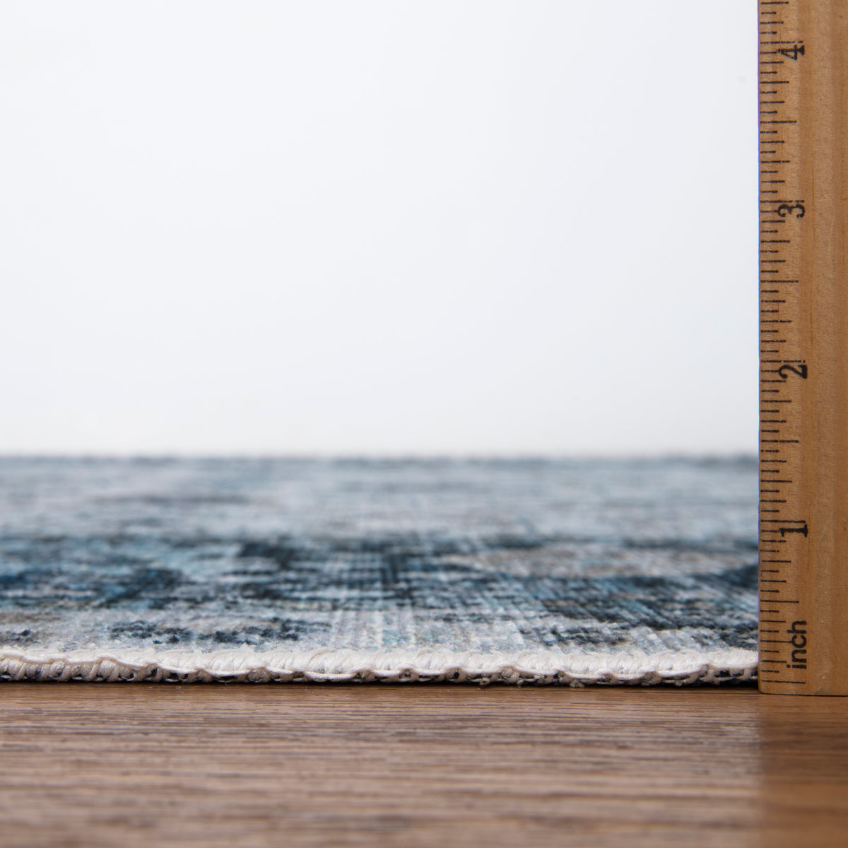 Caria CR-38 Traditional Bordered Blue Rug