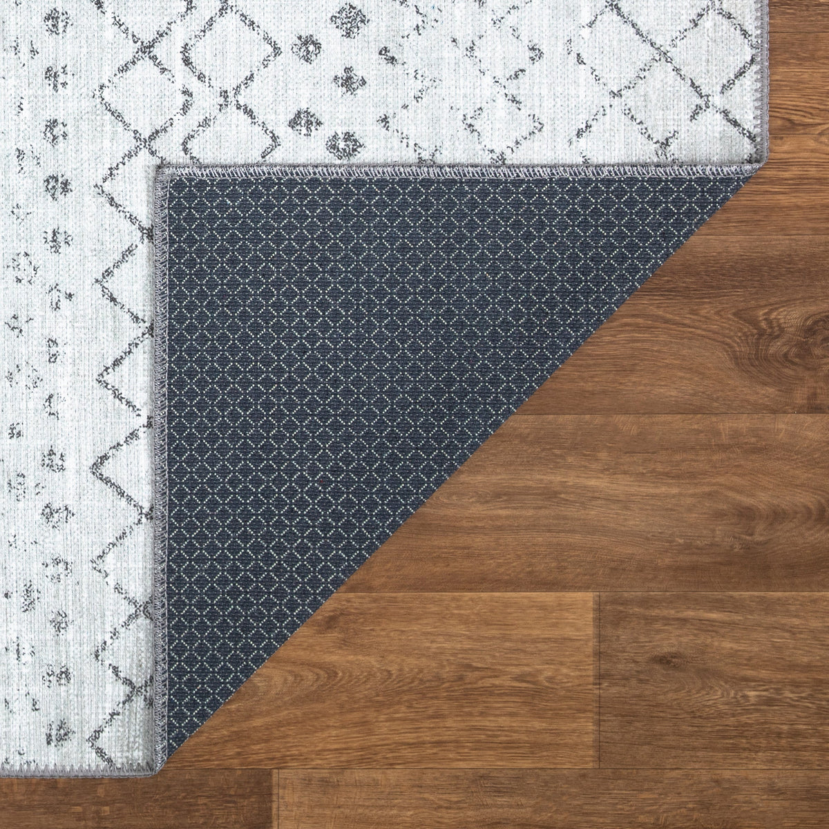 Ionia IO-18 Traditional Washable Rug | Non-Slip