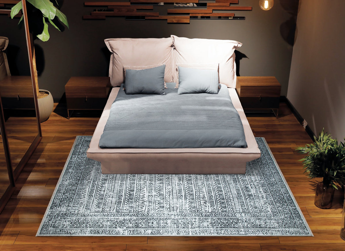 Caria CR-20 Geometric Washable Rug | Non-Slip