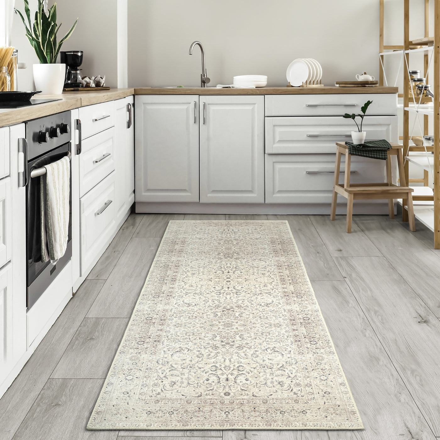 Ionia IO-39 Traditional Bordered Cream Washable Rug | Non-Slip