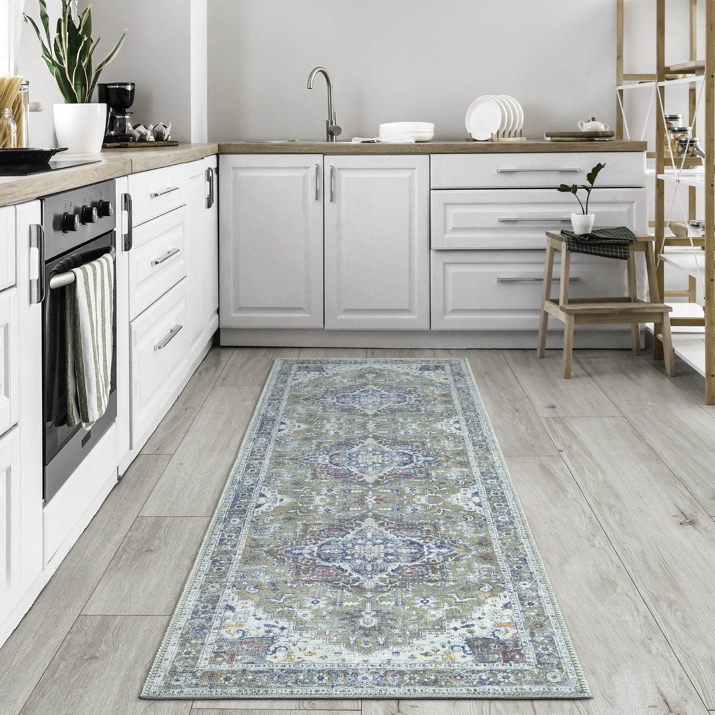 Ionia IO-14 Traditional Medallion Green Washable Rug | Non-Slip