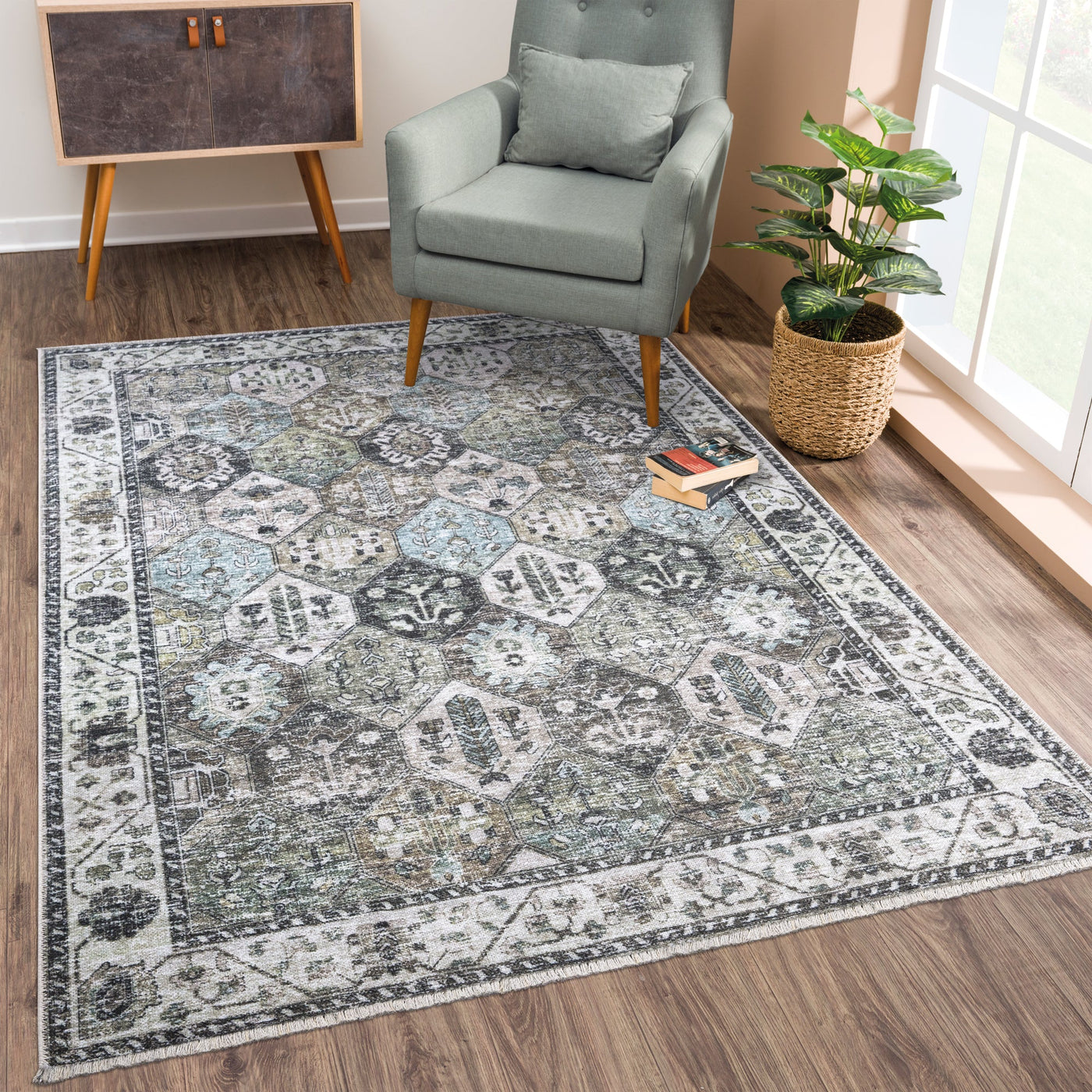 Caria CR-16 Traditional Washable Rug | Non-Slip