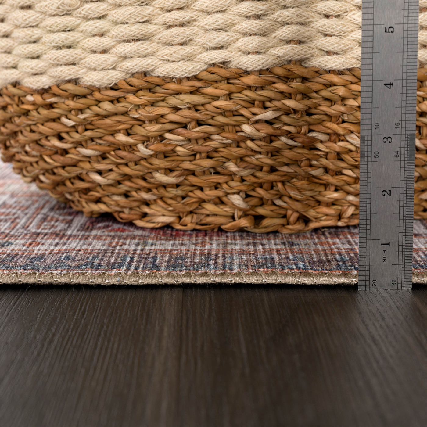 Ionia IO-10 Traditional Washable Rug