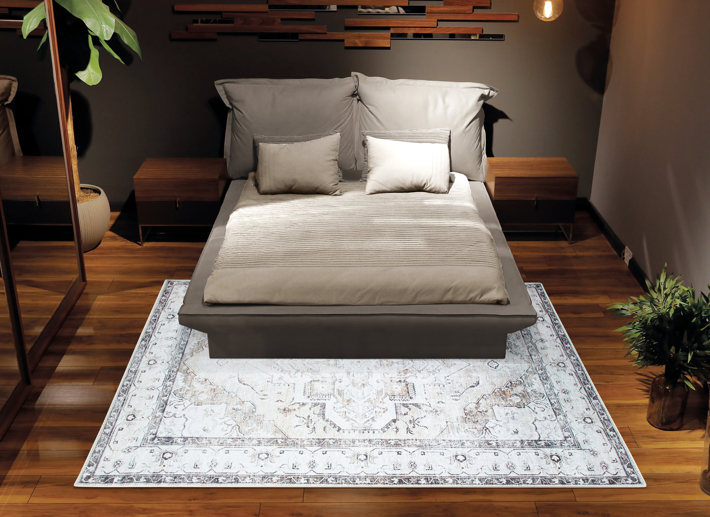 Ionia IO-35 Traditional Washable Rug | Brown/Beige/Charcoal | Non-Slip