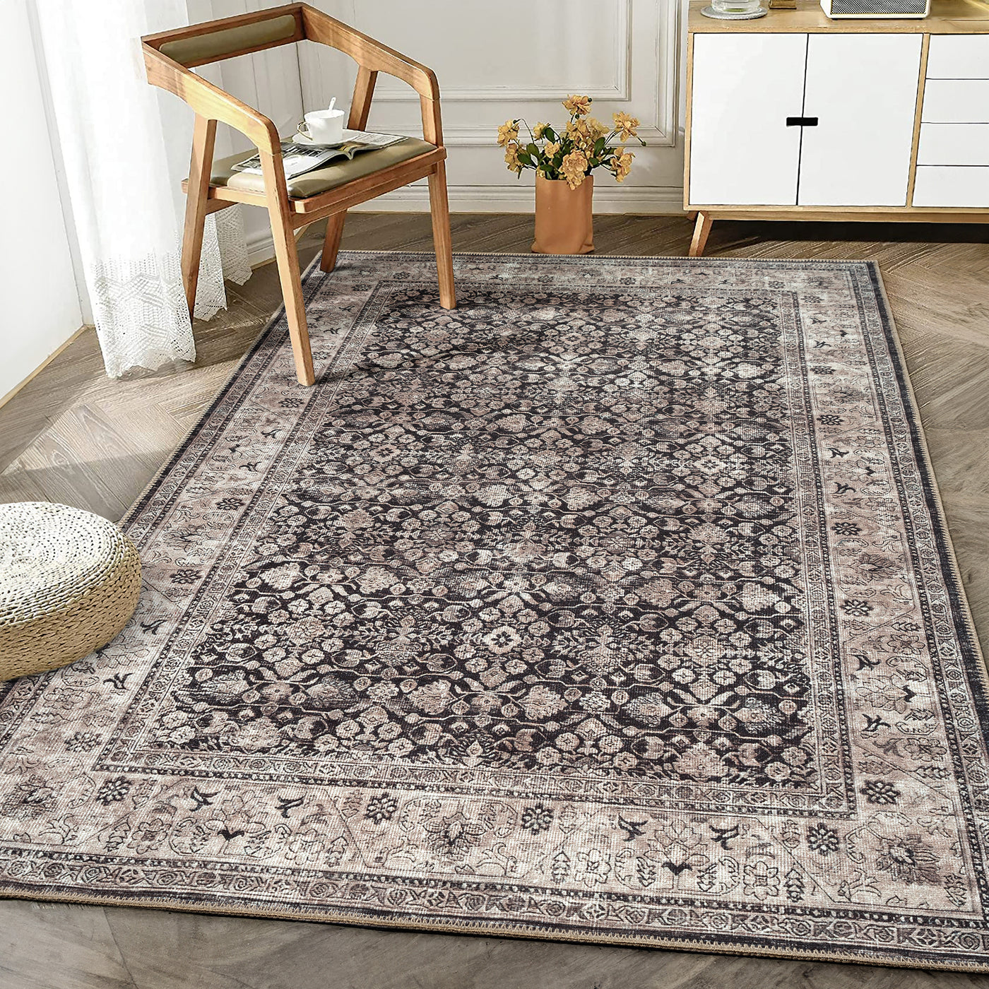 Ionia IO-61 Traditional Bordered Charcoal and Beige Rug