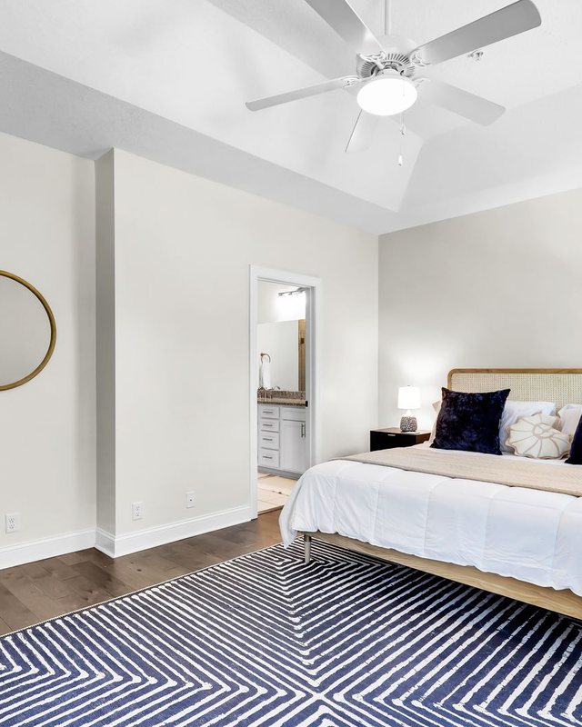 Customer photo: Hampton Cobalt Blue rug in a bedroom